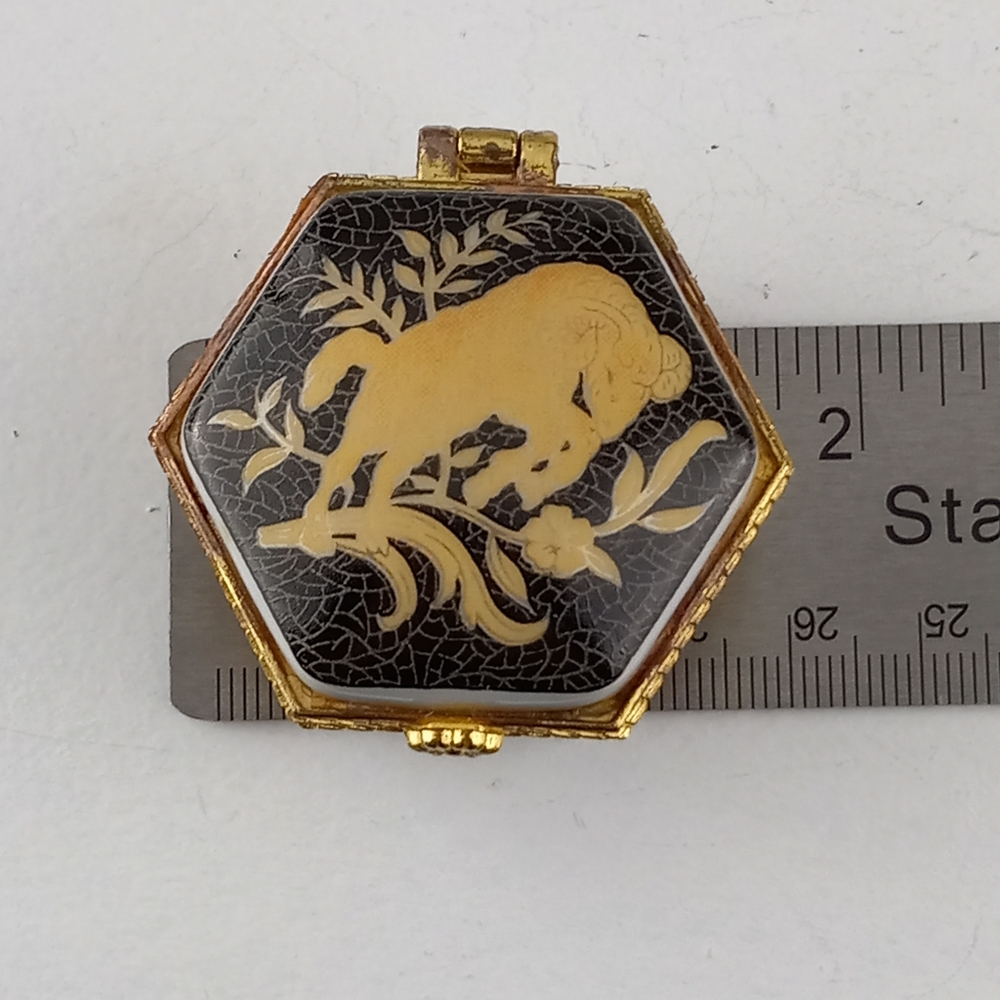 Porcelain Keepsake Container - Picture 7 of 8